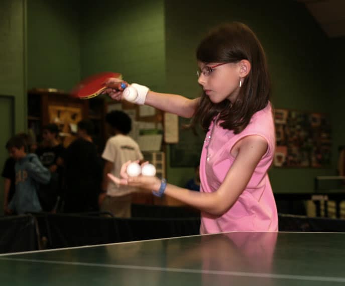 Fille formée au CS CLICHY Tennis de Table